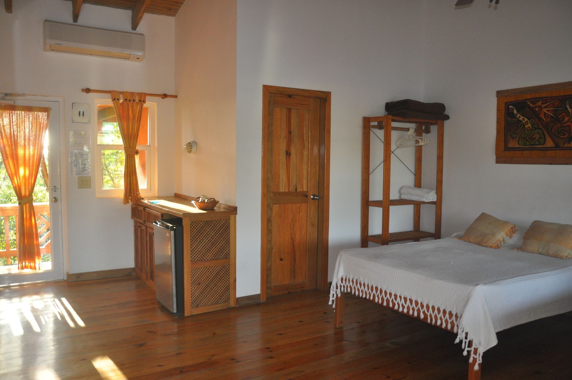 Hotel Posada Las Orquideas,Вест-Энд Экстерьер фото