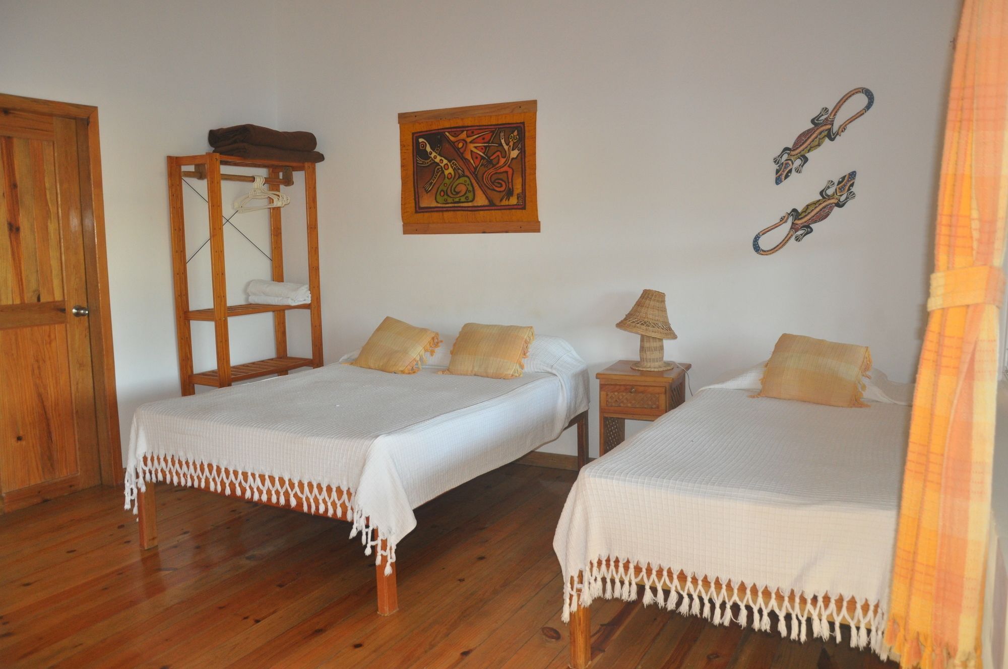 Hotel Posada Las Orquideas,Вест-Энд Экстерьер фото